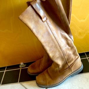 Leather Roots Boots Size 7